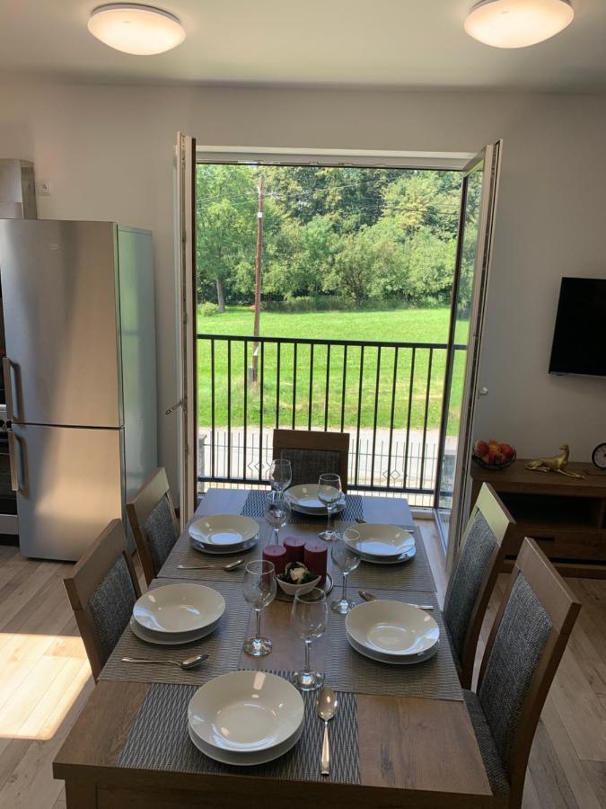 Cozy 2-Bedroom Vacation Apartment With Entire Top Floor Gaj  Экстерьер фото